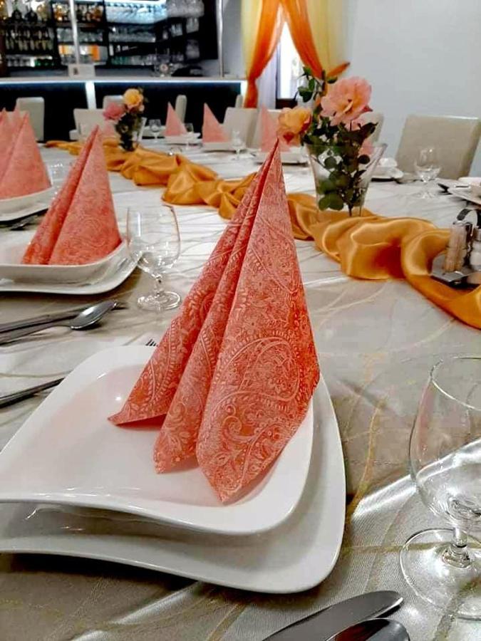 Jolan Pension & Restaurant Cicov Eksteriør bilde