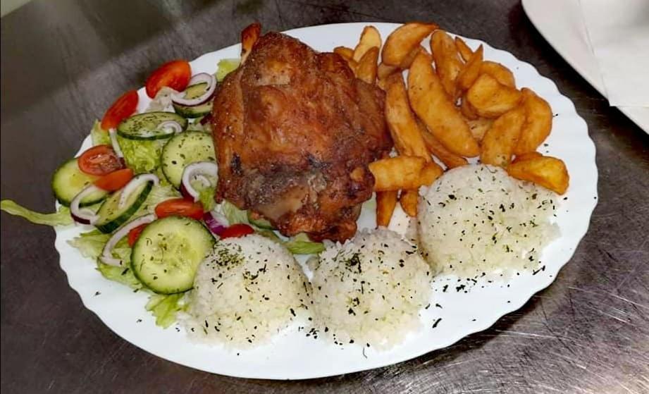 Jolan Pension & Restaurant Cicov Eksteriør bilde