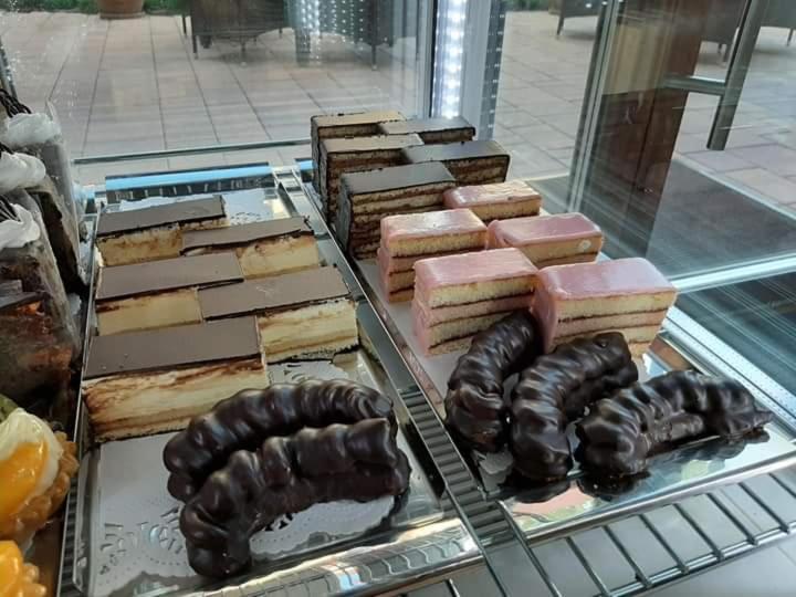 Jolan Pension & Restaurant Cicov Eksteriør bilde